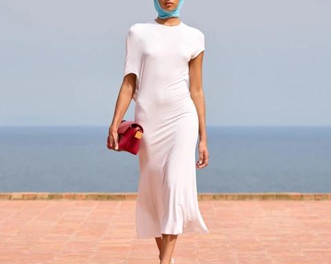 10 модных платьев сезона в коллекции Jacquemus — где купить похожие?